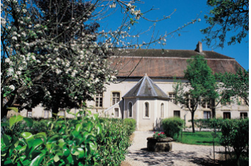 Jardins de la Maison Régionale des Arts de la Table OT Arnay